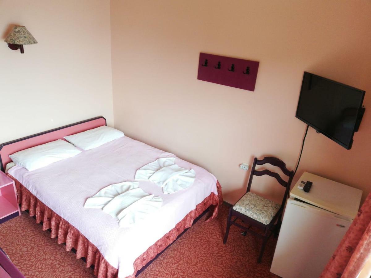 Teras Motel Фоча Екстер'єр фото