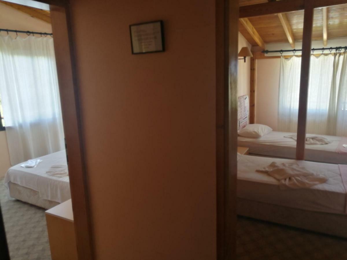 Teras Motel Фоча Екстер'єр фото